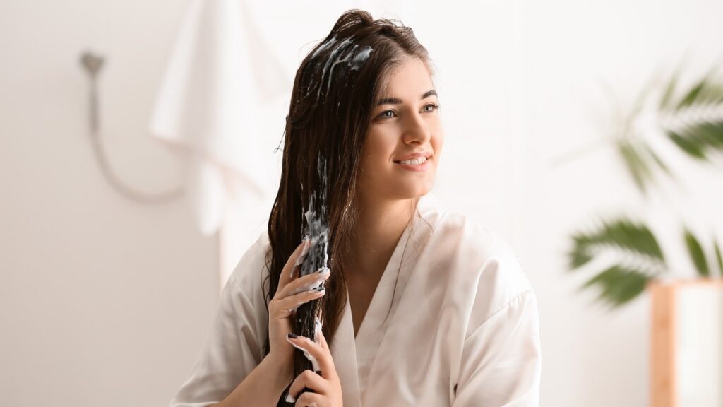 Grown-Up Detangling Sprays For Silky-Smooth Strands
